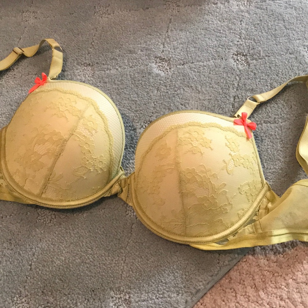 Victoria Secret super push-up bra